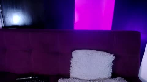 Miss Loise online show from 12-14-24, 07:03