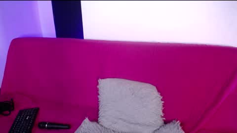 Miss Loise online show from 01-13-25, 06:49