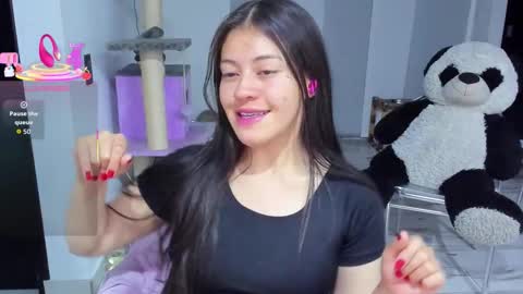 missloren333 online show from 12-17-25, 08:53