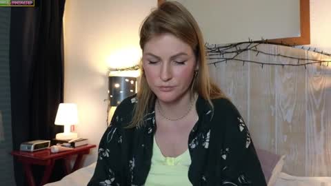 Misslucci online show from 12-11-24, 05:59