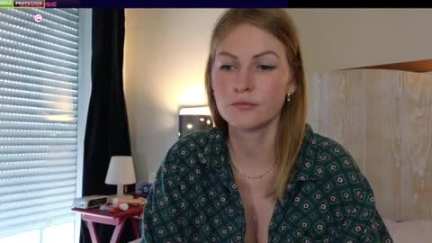 Misslucci online show from 02-10-25, 09:25