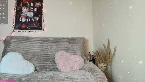 Snapshot of missmagnetizm chatting on 12-01-25, 09:09 Vi online show from 12-01-25, 09:09