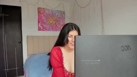 Mariana online show from 10-17-25, 05:04