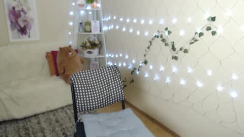 Snapshot of missmelons_ chatting on 12-08-24, 03:35 Li online show from 12-08-24, 03:35