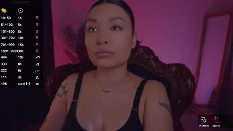 Snapshot of missmerciless chatting on 02-09-25, 06:11 LUXXANDRA online show from 02-09-25, 06:11