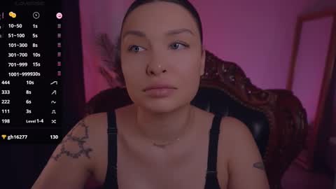 Snapshot of missmerciless chatting on 02-09-25, 09:16 LUXXANDRA online show from 02-09-25, 09:16