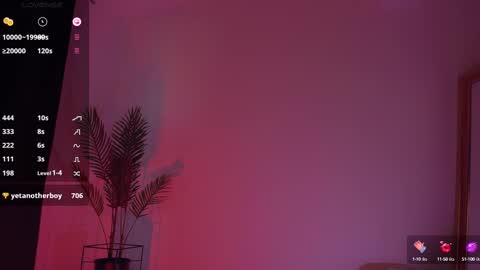 Snapshot of missmerciless chatting on 02-19-25, 08:22 LUXXANDRA online show from 02-19-25, 08:22