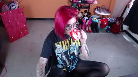 Miss Mia online show from 03-05-25, 04:24