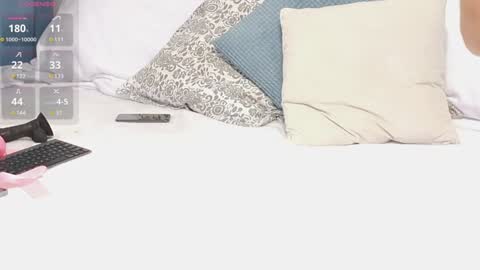 Snapshot of missmiamor chatting on 12-26-24, 05:19 Mia online show from 12-26-24, 05:19