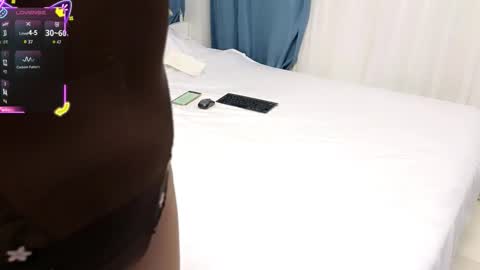 Snapshot of missmiamor chatting on 10-04-25, 07:01 Mia online show from 10-04-25, 07:01