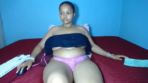 mimmi online show from 02-04-25, 12:22