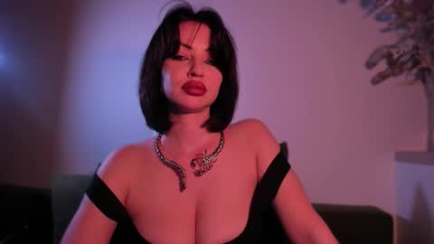 Snapshot of missmirandagd chatting on 09-27-25, 06:24   online show from 09-27-25, 06:24