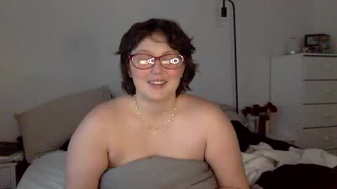 Snapshot of missmistressmal chatting on 11-21-25, 12:26 missmistressmal online show from 11-21-25, 12:26