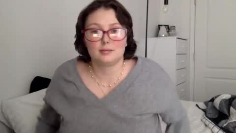 Snapshot of missmistressmal chatting on 12-17-25, 03:18 missmistressmal online show from 12-17-25, 03:18