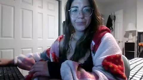 Snapshot of missmonatoyou chatting on 06-11-26, 10:24 MissMona online show from 06-11-26, 10:24