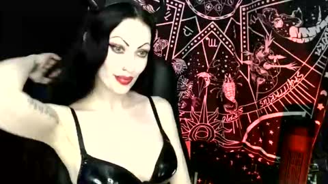 Snapshot of missmoondoll chatting on 02-23-26, 05:38 MissMoonDoll online show from 02-23-26, 05:38