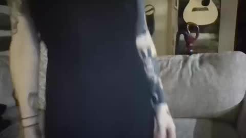 Maxxx online show from 10-17-25, 03:53