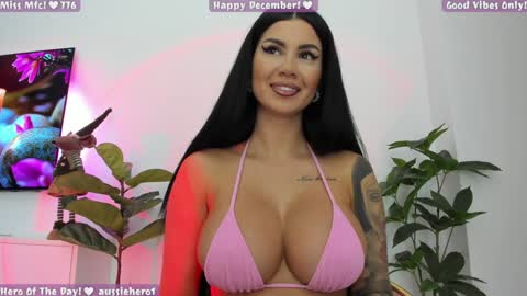 Snapshot of misspinkroom chatting on 12-28-24, 05:03 Renata online show from 12-28-24, 05:03