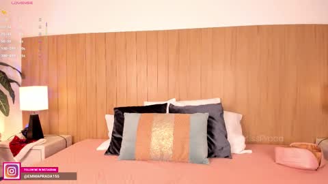 Emma Prada online show from 11-18-25, 11:47