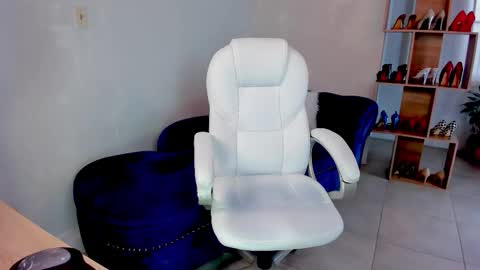 Snapshot of missrhodes1 chatting on 02-13-26, 10:17 Miss Rhodes online show from 02-13-26, 10:17