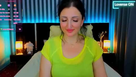 missrossi online show from 11-22-25, 08:19