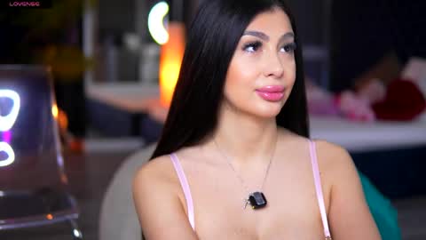 Snapshot of misss_megann chatting on 04-30-26, 08:20 Megann online show from 04-30-26, 08:20