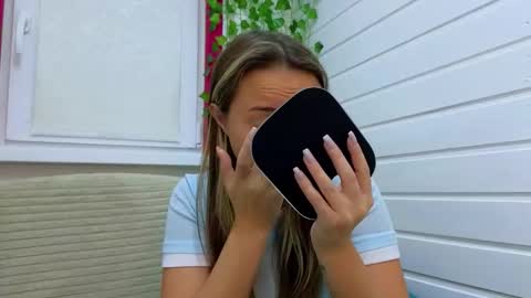 . online show from 10-25-25, 06:43