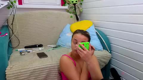 Snapshot of misss_viki chatting on 11-07-25, 06:46 . online show from 11-07-25, 06:46