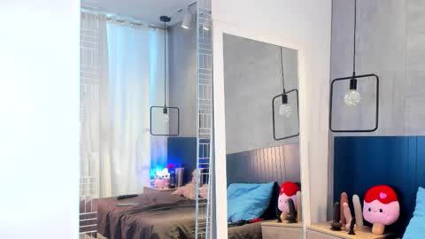 victoria  online show from 02-24-26, 07:45