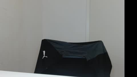 Snapshot of misssbella chatting on 10-27-25, 08:40 Onlyfans Misssbella online show from 10-27-25, 08:40