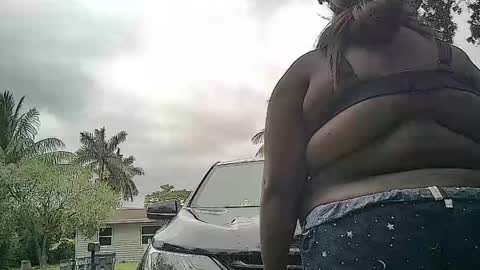 Misstrezzkristina online show from 02-20-25, 03:19