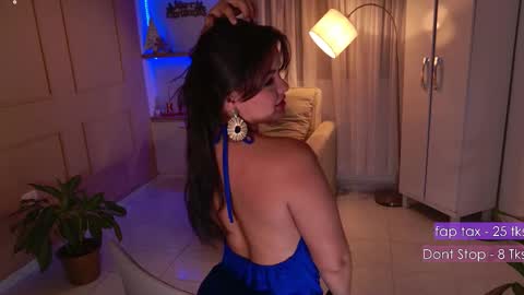 Snapshot of missvale_ chatting on 12-04-25, 02:54 Valentina online show from 12-04-25, 02:54