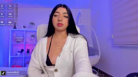 Mafe Jimenez online show from 10-24-25, 01:51