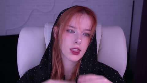 MissVelora online show from 11-14-25, 09:02