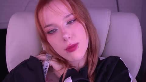 MissVelora online show from 11-22-25, 08:19