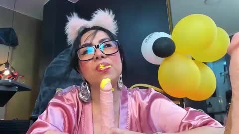 Victoria  online show from 09-26-25, 10:47