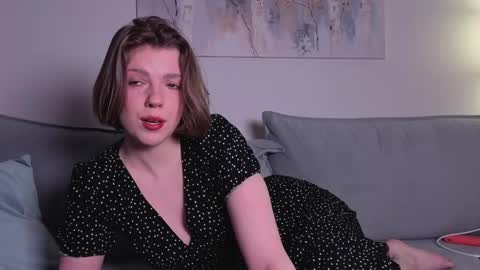 Snapshot of missvikiki chatting on 05-31-26, 11:39 Polly online show from 05-31-26, 11:39