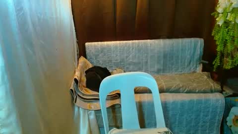 Snapshot of missviolet11 chatting on 12-19-24, 03:08 SweetViolet online show from 12-19-24, 03:08