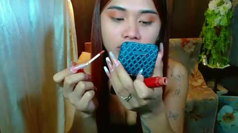 Snapshot of missviolet11 chatting on 01-04-25, 10:38 SweetViolet online show from 01-04-25, 10:38