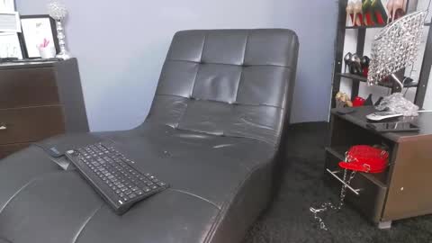 Miss Von Tease online show from 02-16-25, 07:59