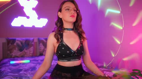 Snapshot of misswaltrude chatting on 02-07-25, 09:58 Miss Waltrude online show from 02-07-25, 09:58