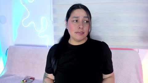 Pau OFmissweetpeach online show from 10-22-25, 11:37