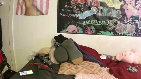 Snapshot of misswolfyluxxe chatting on 10-30-25, 01:01 Scarletta Wolf online show from 10-30-25, 01:01