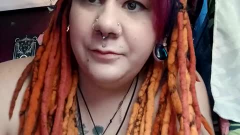 Snapshot of missxmoth444 chatting on 11-27-25, 09:28 missxmoth444 online show from 11-27-25, 09:28