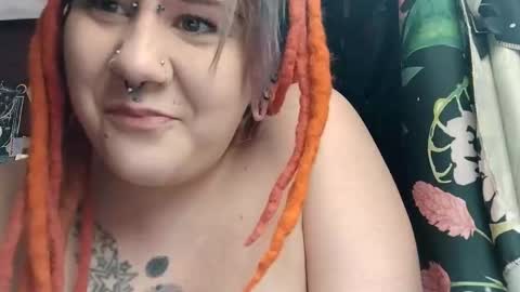 Snapshot of missxmoth444 chatting on 12-16-25, 01:54 missxmoth444 online show from 12-16-25, 01:54