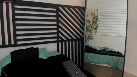 Snapshot of missy_davis chatting on 02-11-25, 11:44 Miss online show from 02-11-25, 11:44