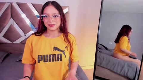 Snapshot of missy_davis chatting on 02-20-25, 08:58 Miss online show from 02-20-25, 08:58