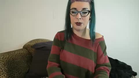 Snapshot of missy_dee chatting on 12-03-24, 08:05 Missy Dee online show from 12-03-24, 08:05