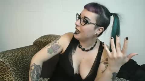 Snapshot of missy_dee chatting on 02-05-25, 06:02 Missy Dee online show from 02-05-25, 06:02