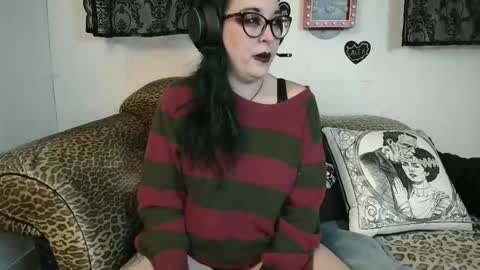 Missy Dee online show from 02-19-26, 08:43